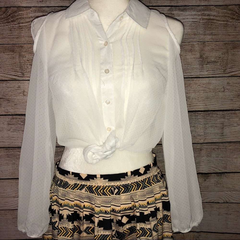 579 White Cropped Blouse